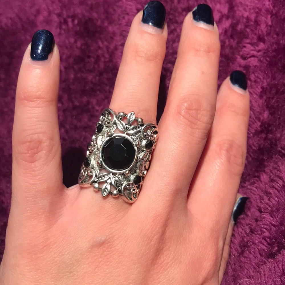 Black stone ring